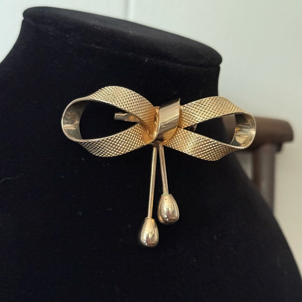Gold Bow Brooch